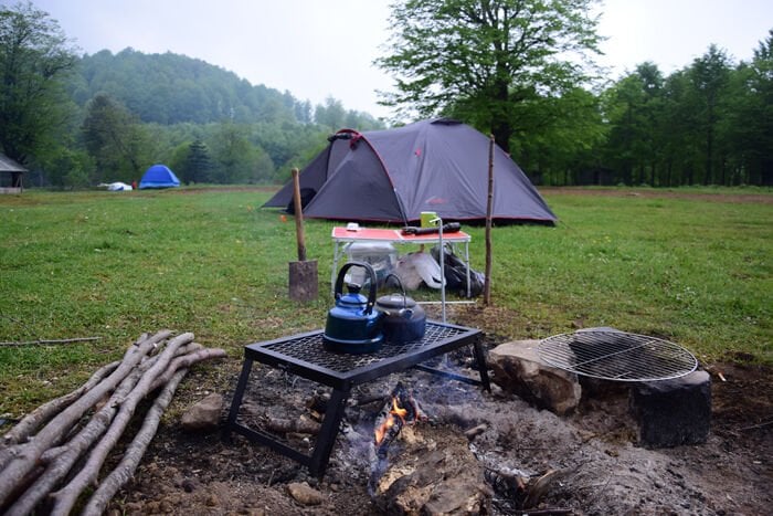 Doğayla Uyumun Zirvesi: Evolite Kamp Çadırları Rehberi
