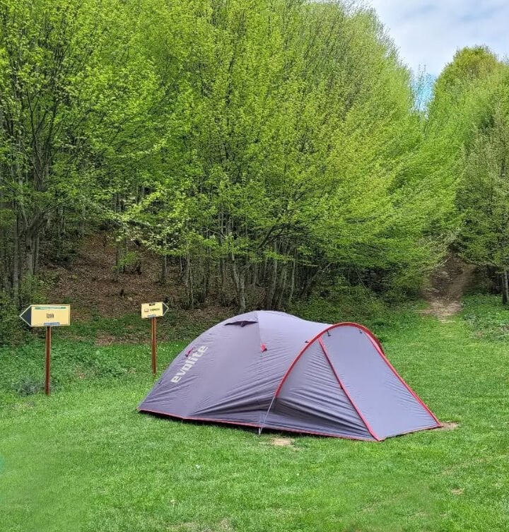 Doğayla Uyumun Zirvesi: Evolite Çadır Modelleri ve Özellikleri Rehberi